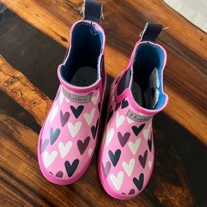 Hatley Girls Heart Rain Boots Short Size 9 US.
Excellent condition